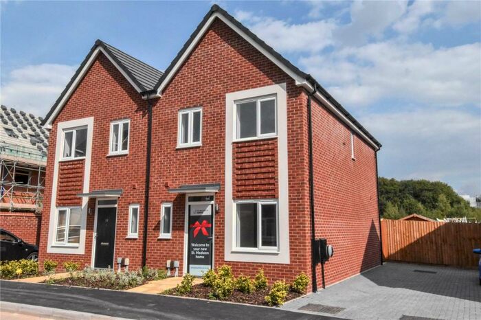 3 Bedroom Semi-Detached House To Rent In Hodington Way, Cofton Hackett, Birmingham, Worcestershire, B45