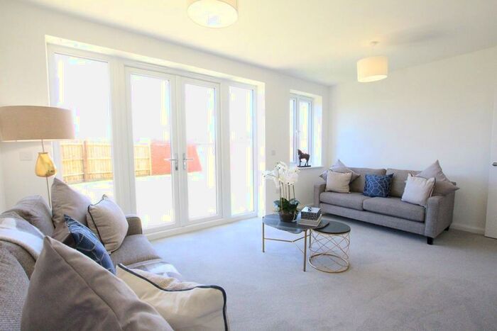 4 Bedroom Detached House To Rent In Halfpenny Close, Twigworth, Gloucester, GL2