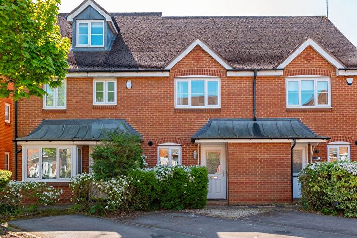 2 Bedroom Terraced House For Sale In Tylehurst Drive, Redhill, RH1