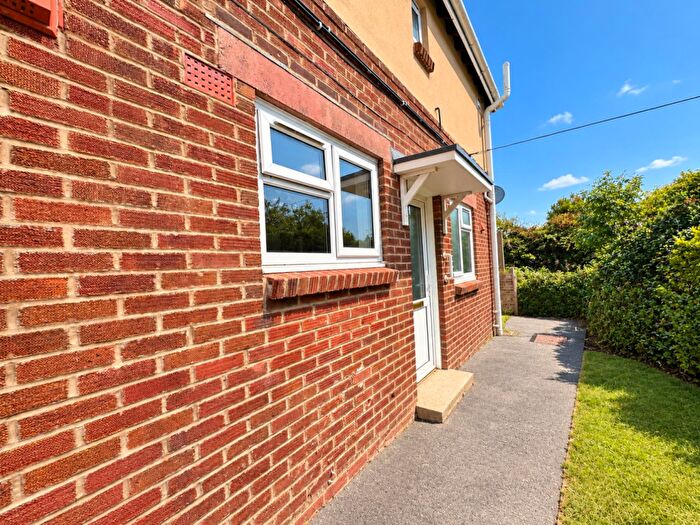 1 Bedroom Flat To Rent In Hereford Road, Weymouth, DT4