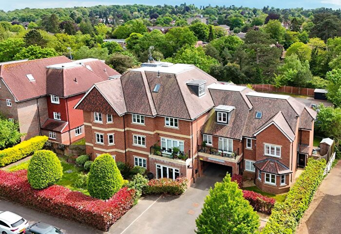 2 Bedroom Flat For Sale In Doods Road, Reigate, RH2