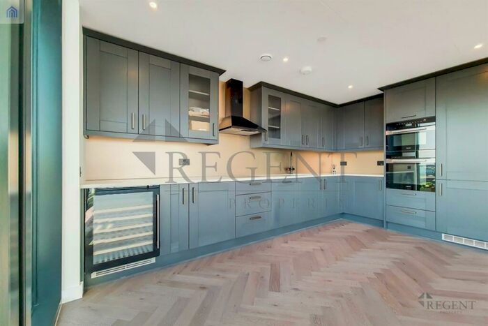 2 Bedroom Apartment To Rent In Merino Gardens, London Dock, E1W