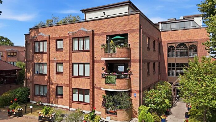 2 Bedroom Flat For Sale In Forest Heights, Epping New Road, Buckhurst Hill, IG9