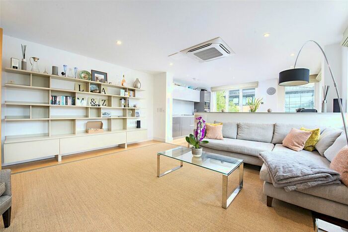 2 Bedroom Flat To Rent In Westking Place, London, WC1H