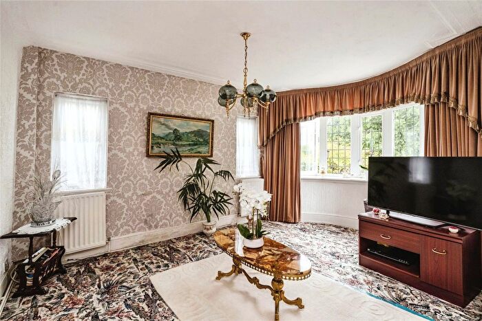 3 Bedroom Detached House For Sale In Middle Road, Ravenhill, Swansea, SA5