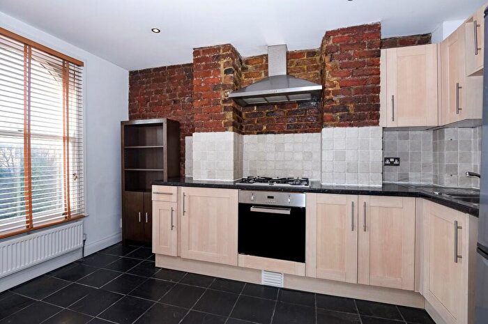 1 Bedroom Flat To Rent In Isledon Road, N7