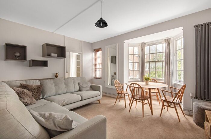 2 Bedroom Property To Rent In Albion Avenue, London, SW8