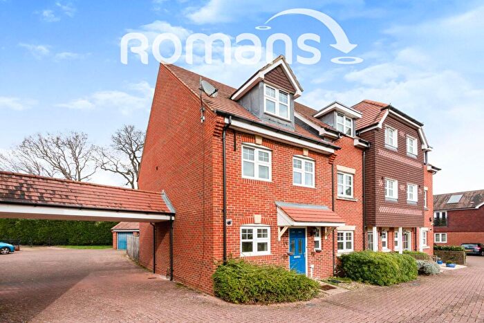 3 Bedroom House To Rent In Waterers Way, Bagshot, GU19