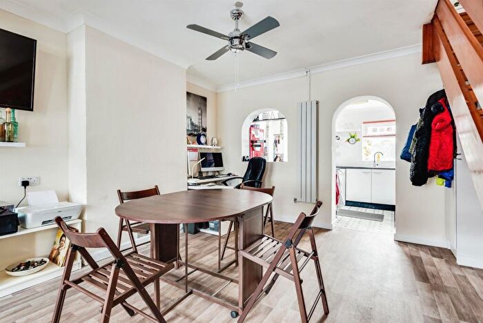 2 Bedroom Terraced House For Sale In Linslade Street, Swindon, SN2