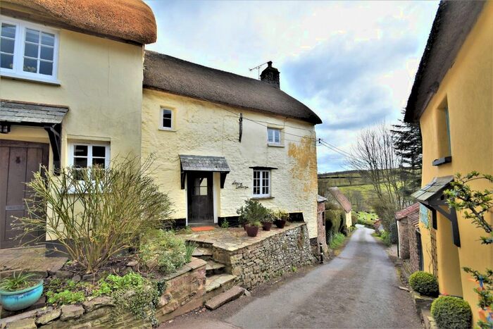 2 Bedroom Semi-Detached House For Sale In West Worlington, Crediton, EX17