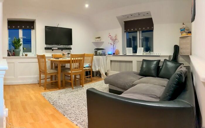 2 Bedroom Apartment To Rent In Heathfield Park Drive, Chadwell Heath, RM6