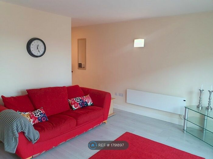 2 Bedroom Flat To Rent In Smithfield Apartments, Sheffield, S1