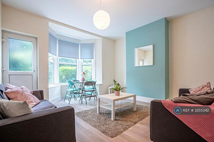 6 Bedroom Terraced House To Rent In Brocco Bank, Sheffield, S11