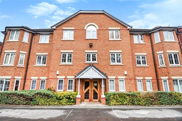 2 Bedroom Flat To Rent In Chelsfield Grove, Manchester, M21