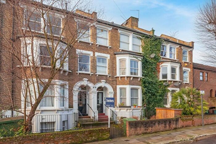 3 Bedroom Flat For Sale In Warrender Road, Tufnell Park, N19