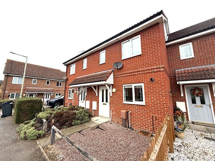 3 Bedroom Semi-Detached House To Rent In Flemington Close, IP28