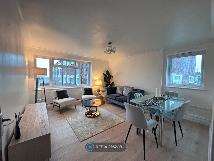 2 Bedroom Flat To Rent In London Road, Leigh-On-Sea, SS9