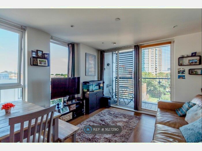 2 Bedroom Flat To Rent In Ward Road, London, E15