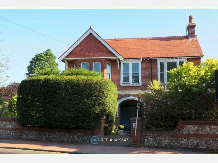 3 Bedroom Flat To Rent In Mill Road, Worthing, BN11