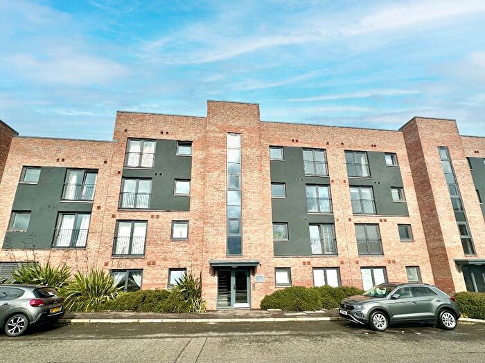 2 Bedroom Flat To Rent In Fishwives Causeway, Portobello, Edinburgh, EH15