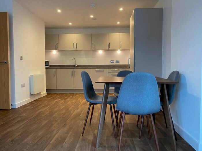 2 Bedroom Flat To Rent In Lexington Garden, Birmingham, B15