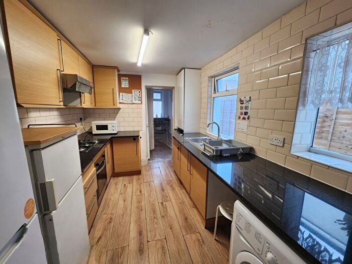 4 Bedroom Terraced House To Rent In Pawsons Road, Croydon, CR0