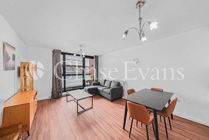 2 Bedroom Flat To Rent In Hallsville Road, Canning Town, London, E16