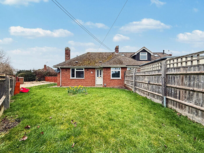 2 Bedroom Semi-Detached Bungalow For Sale In Hanney Road, Steventon, Abingdon, OX13