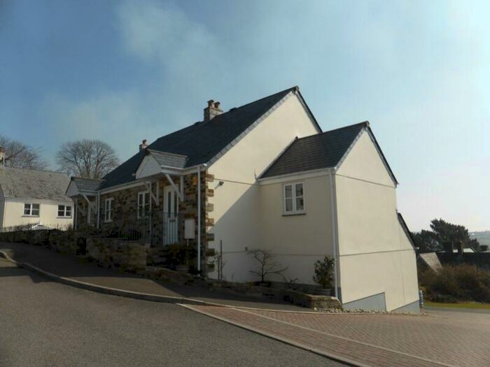 4 Bedroom Semi-Detached House To Rent In The Brambles, Lostwithiel, PL22