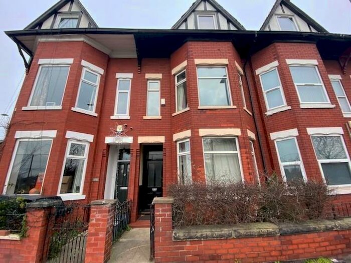 5 Bedroom Private Hall To Rent In Platt Lane, Fallowfield, M14