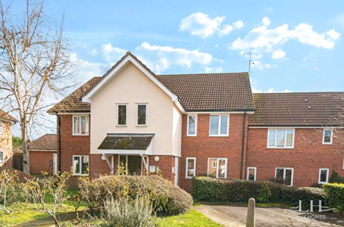 2 Bedroom Apartment For Sale In Flat, Trienna Court, Brentwood, CM13