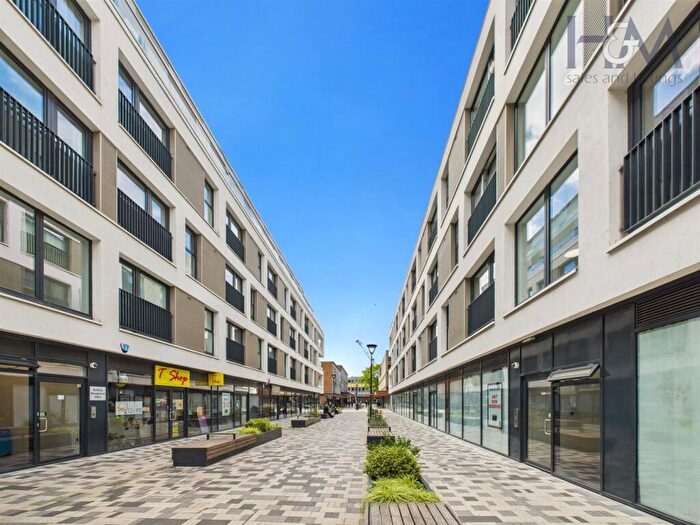 1 Bedroom Apartment For Sale In Boston House, Park Place, Stevenage, Hertfordshire, SG1