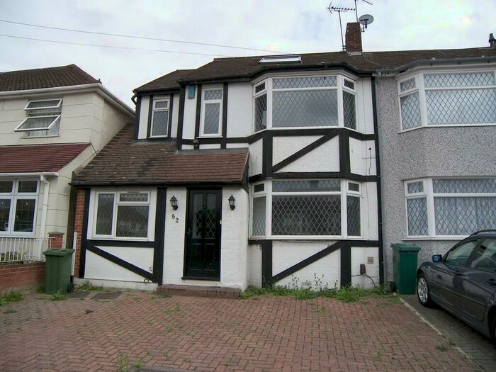 4 Bedroom End Of Terrace House To Rent In Cheriton Avenue, Clayhall, IG5