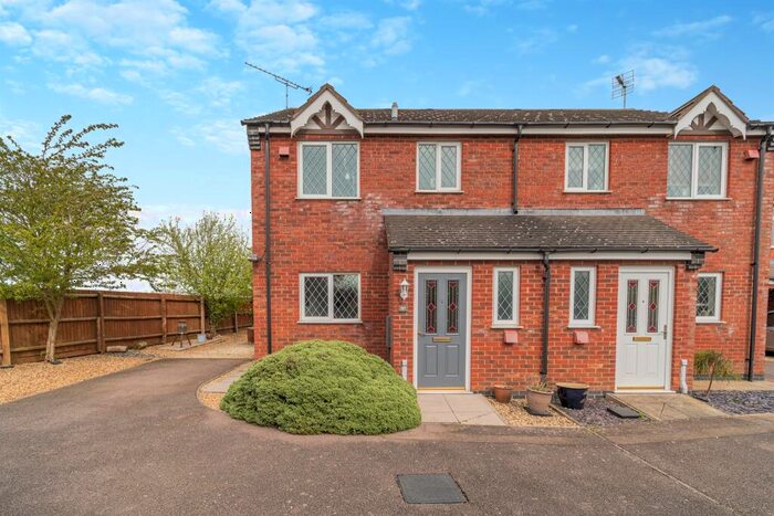 3 Bedroom Semi-Detached House For Sale In Plover Road, Essendine, Stamford, PE9