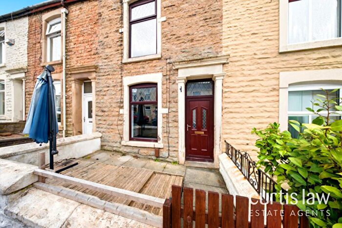 3 Bedroom Terraced House For Sale In Gillibrand Street, Darwen, BB3