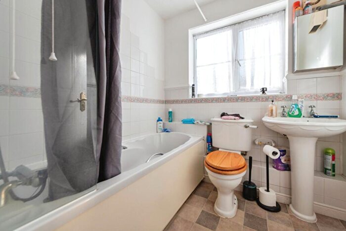 1 Bedroom Flat For Sale In Hulton Close, Southampton, Hampshire, SO19