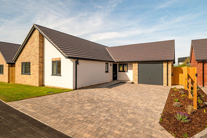 3 Bedroom Detached Bungalow For Sale In Shooters Close, Caistor, Market Rasen, LN7