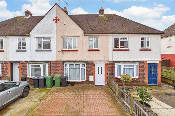 3 Bedroom Terraced House For Sale In Beaumont Road, Maidstone, Kent, ME16