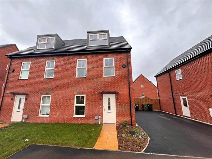 4 Bedroom Semi-Detached House To Rent In Kirkham Crescent, Leeds, West Yorkshire, LS14