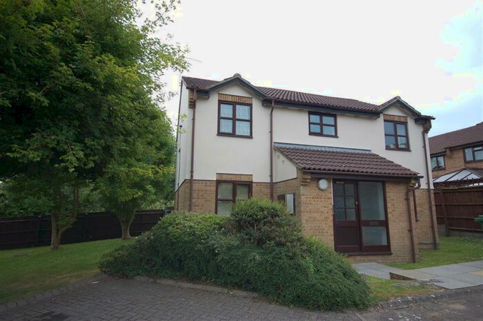 1 Bedroom Flat To Rent In Ladd Close, Kingswood, Bristol, BS15