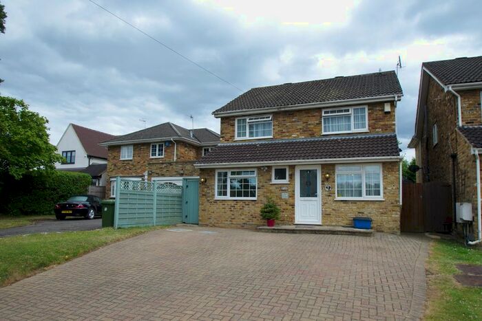 4 Bedroom Property To Rent In Coldharbour Lane, Bushey, WD23