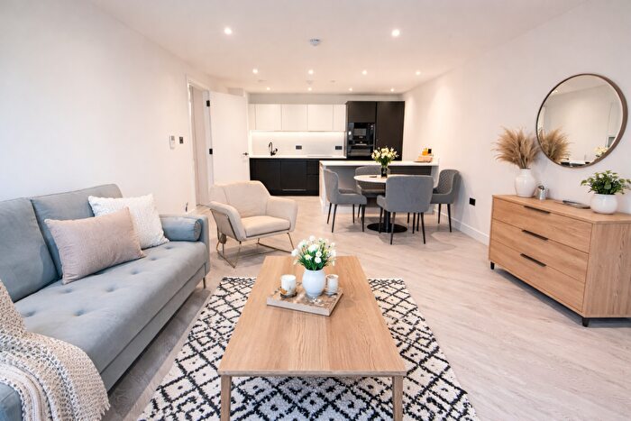 2 Bedroom Flat To Rent In Trinity Way, M3