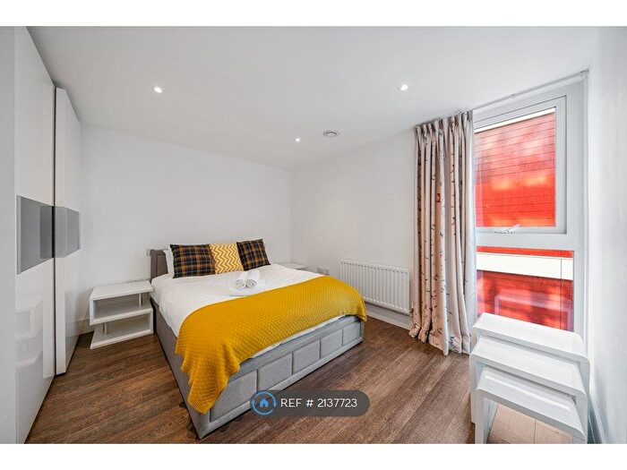 1 Bedroom Flat To Rent In Ensign House Tavern Quay, London, SE16