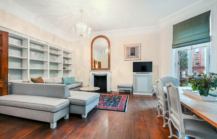 3 Bedroom Apartment To Rent In Cabbell Street, Marylebone, London, NW1