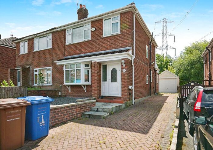 3 Bedroom Semi-Detached House For Sale In Glynrene Drive, Swinton, Manchester, M27
