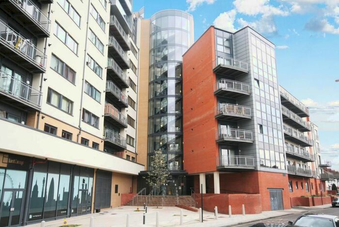 2 Bedroom Flat To Rent In Gabrielle House, Perth Road, Gants Hill, IG2