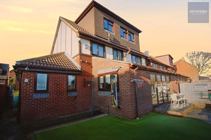 5 Bedroom Detached House For Sale In Sheridan Way, Pudsey, Leeds, LS28