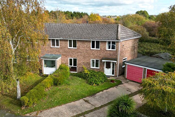 5 Bedroom Semi-Detached House For Sale In Marks Way, Girton, CB3