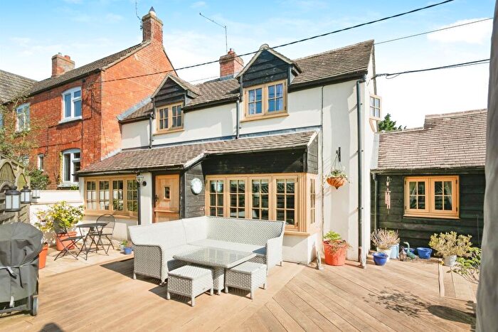 3 Bedroom Semi Detached House For Sale In East Street, Adstock, Buckingham, MK18