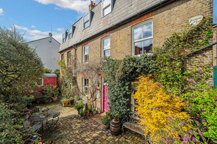 4 Bedroom Detached House For Sale In Battersea High Street, London,  Hx, SW11